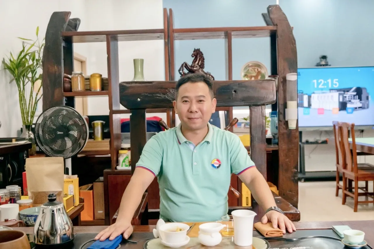 拓品总经理 朱耀中.jpg